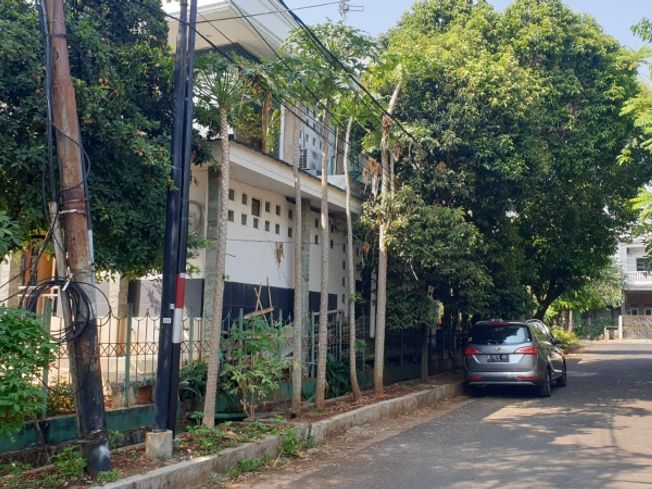 Dijual Rumah Dalam Komplek Duren Sawit, Jakarta Timur