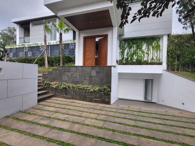 Dijual Rumah Modern Tropical Minimalis Pondok Indah, Jakarta Selatan